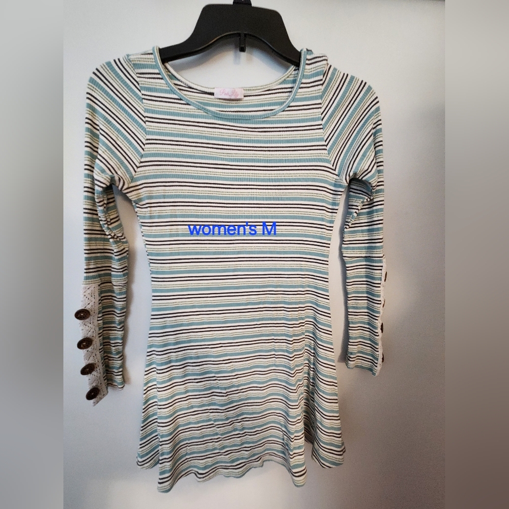 Pink Lily women's shirt